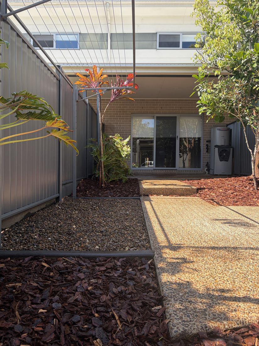 Cleared side path with fresh mulch, Meridan Plains